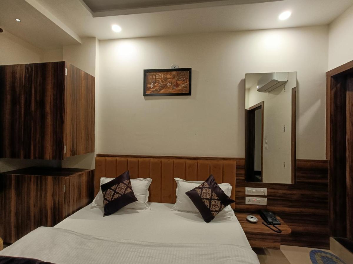 Hotel Vrinda Inn Ουνταϊπούρ Εξωτερικό φωτογραφία