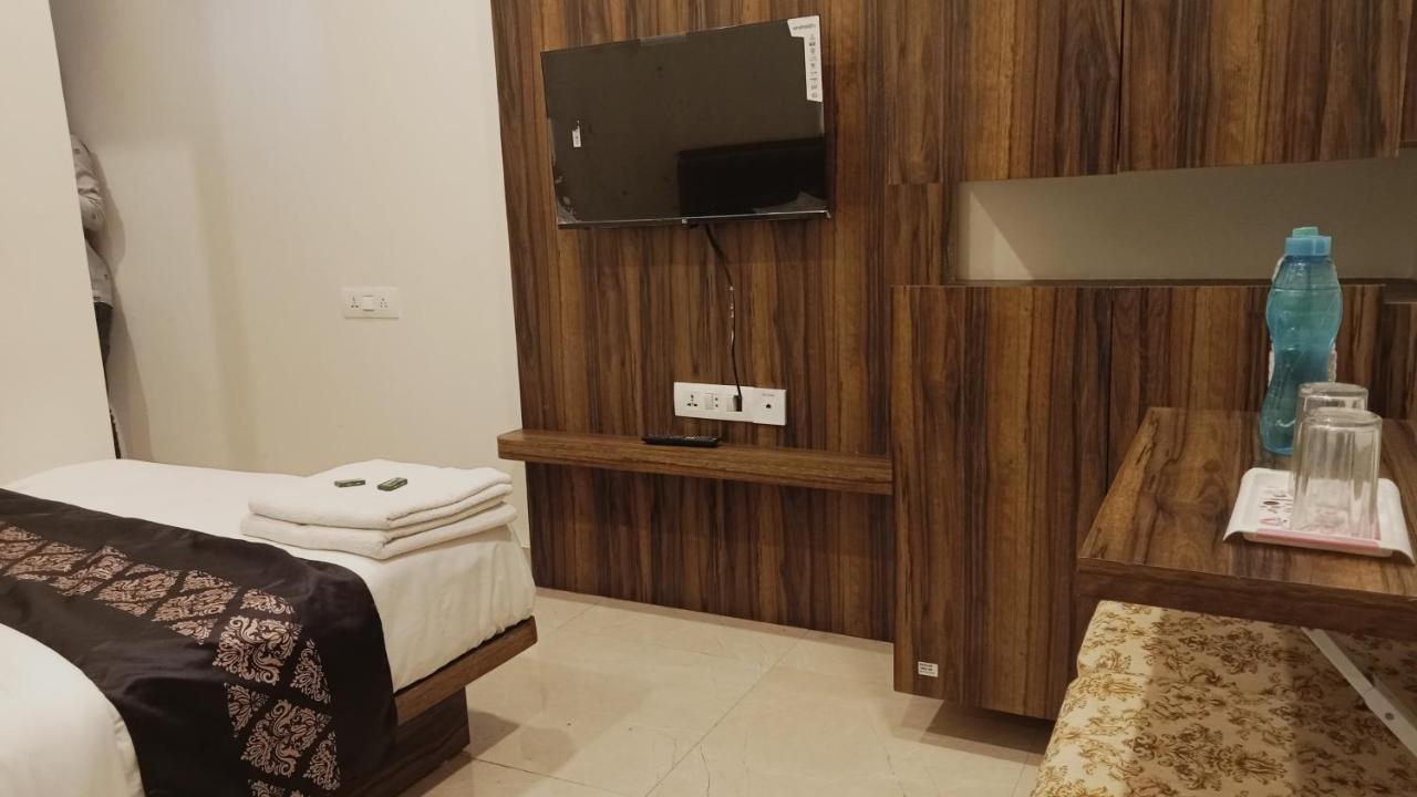 Hotel Vrinda Inn Ουνταϊπούρ Εξωτερικό φωτογραφία