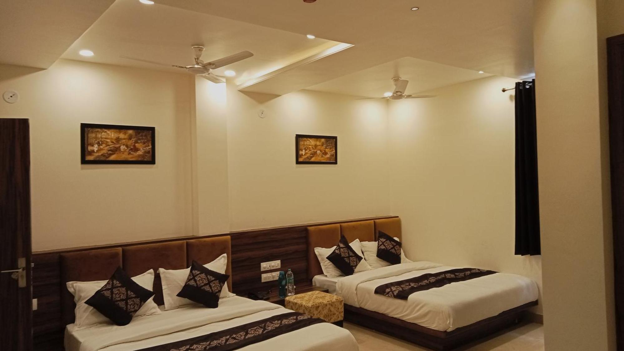 Hotel Vrinda Inn Ουνταϊπούρ Εξωτερικό φωτογραφία